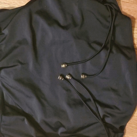 𝅺Maternity Liz Lange Maternity Swimsuit for Target Size Maternity - Picture 3 of 7